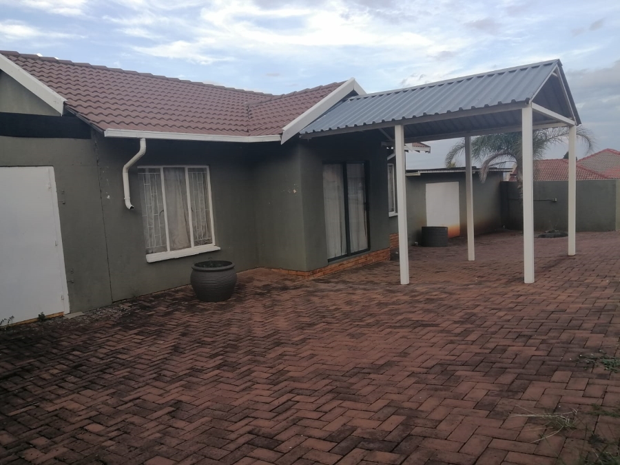 3 Bedroom Property for Sale in Tlhabane West North West